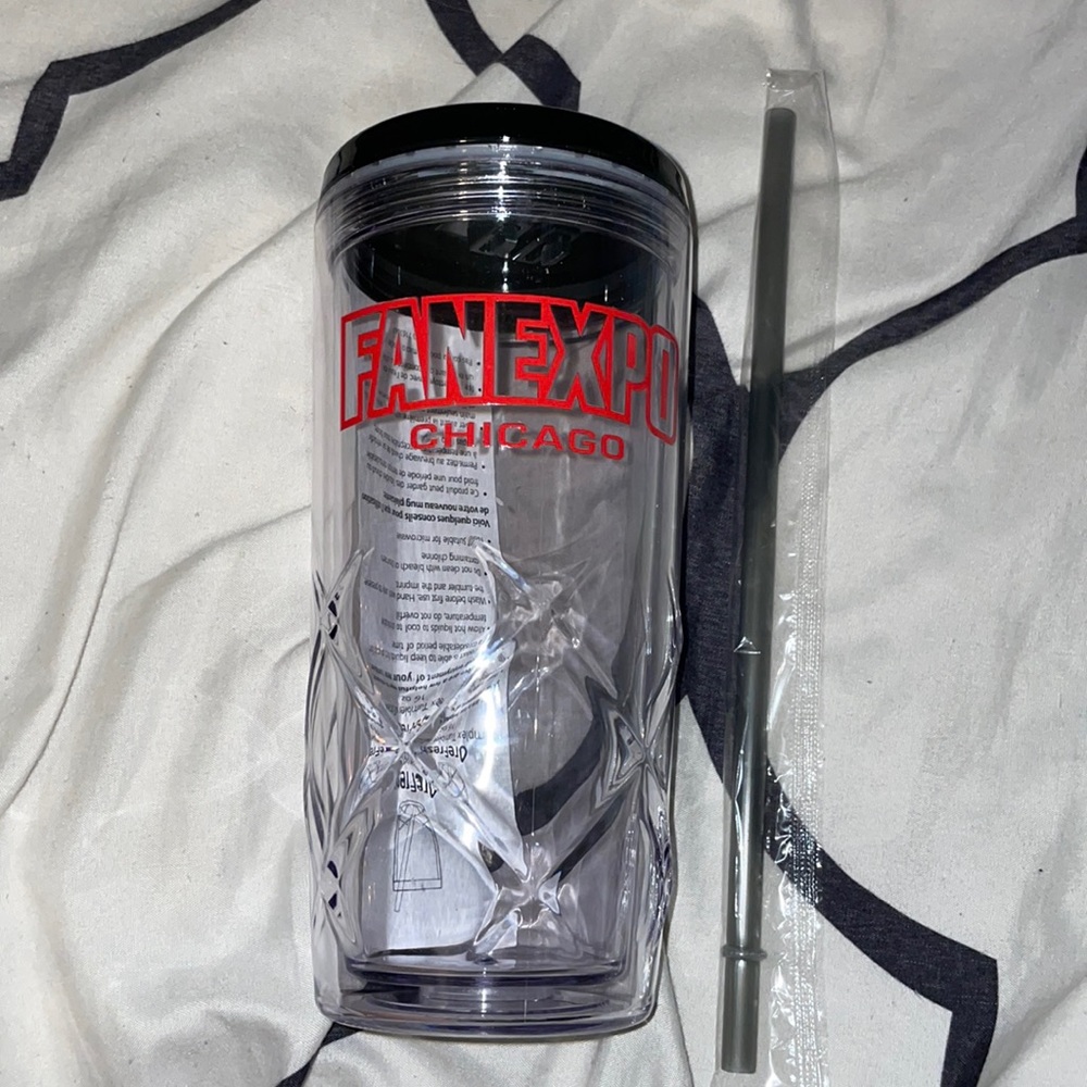 NWOT 2023 Fan Expo Chicago tumbler with straw